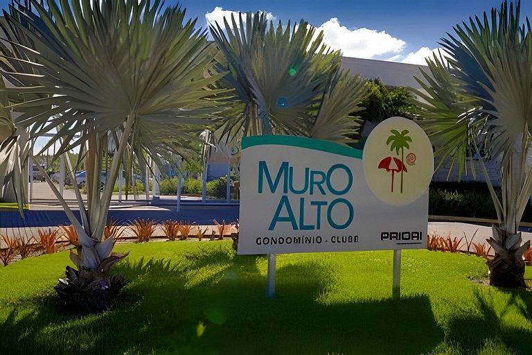 Luxo e Conforto em condomínio Clube em Muro Alto