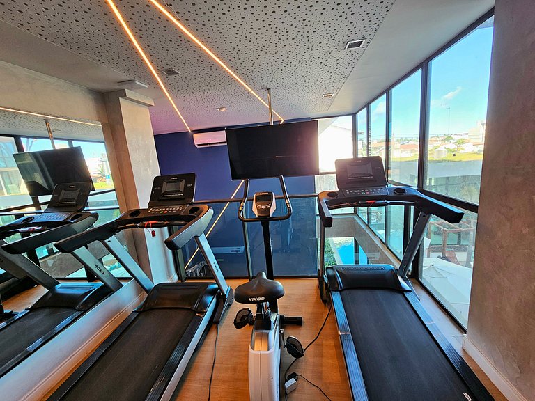 Incrível Sunny hall com vista interna em Porto