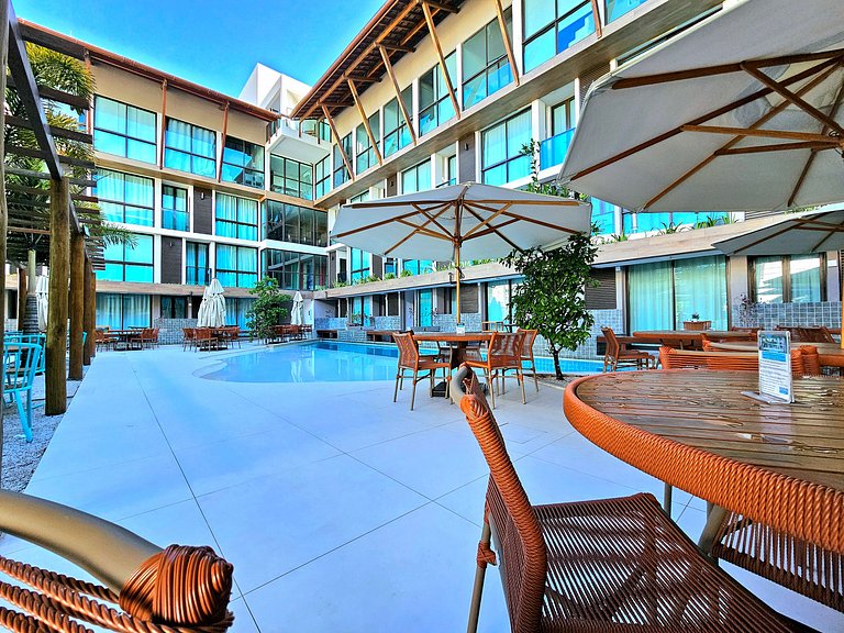 Incrível Sunny hall com vista interna em Porto