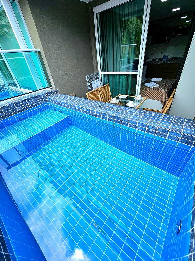 Luxo e Conforto com Piscina Privativa no Nixxus.