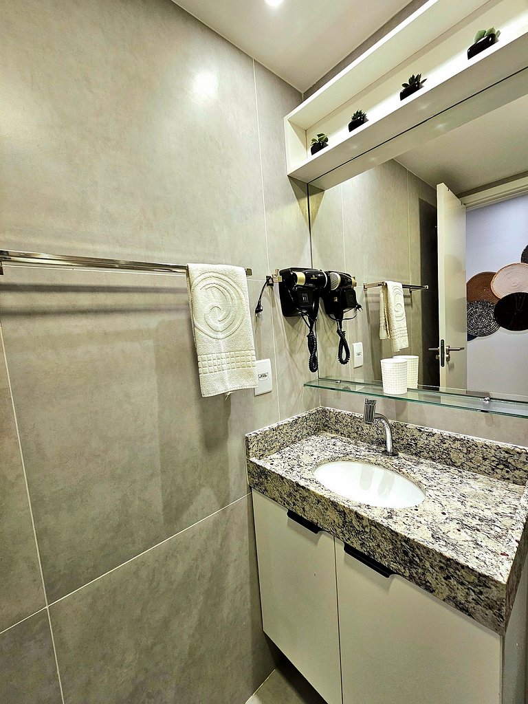 Moderno e Luxuoso no Nixxus Centro de Porto #320