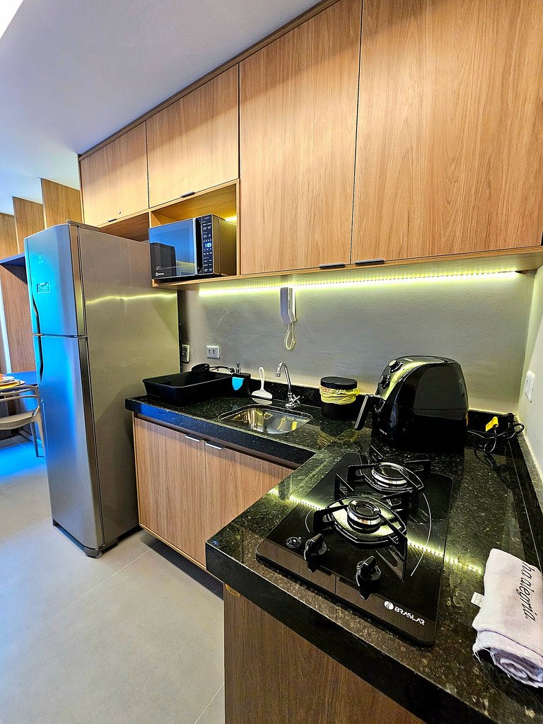 Moderno, equipado e seguro no centro de Porto