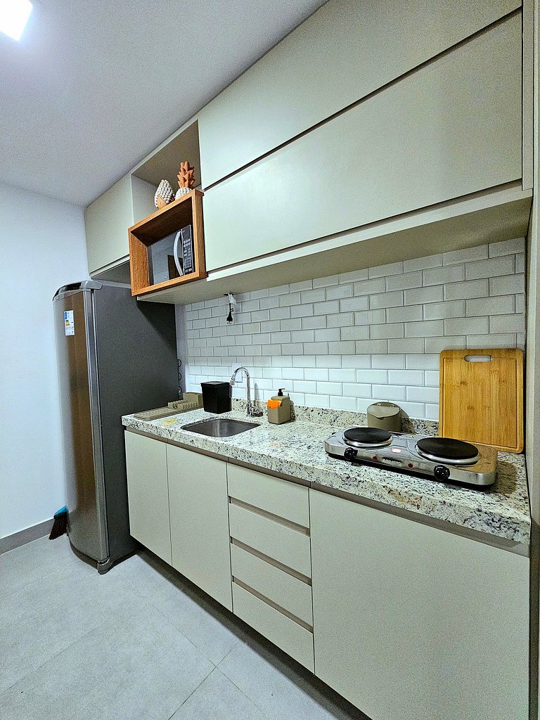 Moderno e equipado com piscina privativa no Cupe