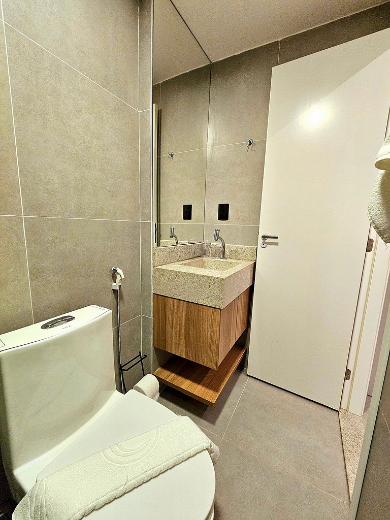 Moderno e Luxuoso Próximo ao Mar e Centro de Porto