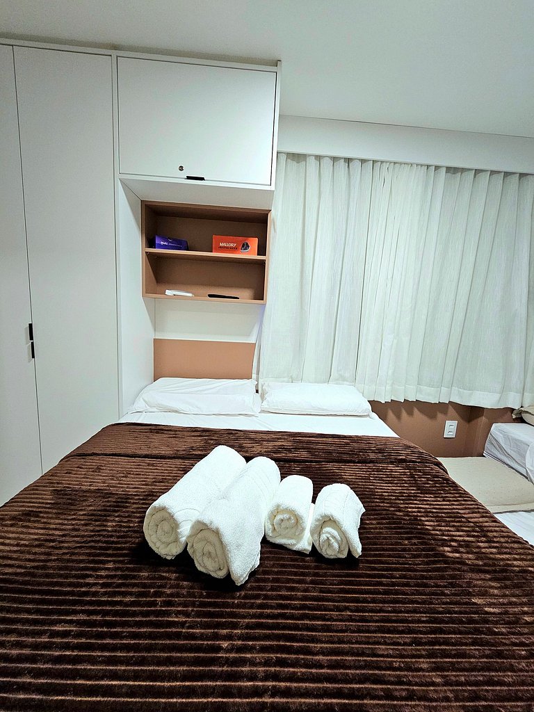 Luxo com 2 quartos (1 suíte) no Centro de Porto.