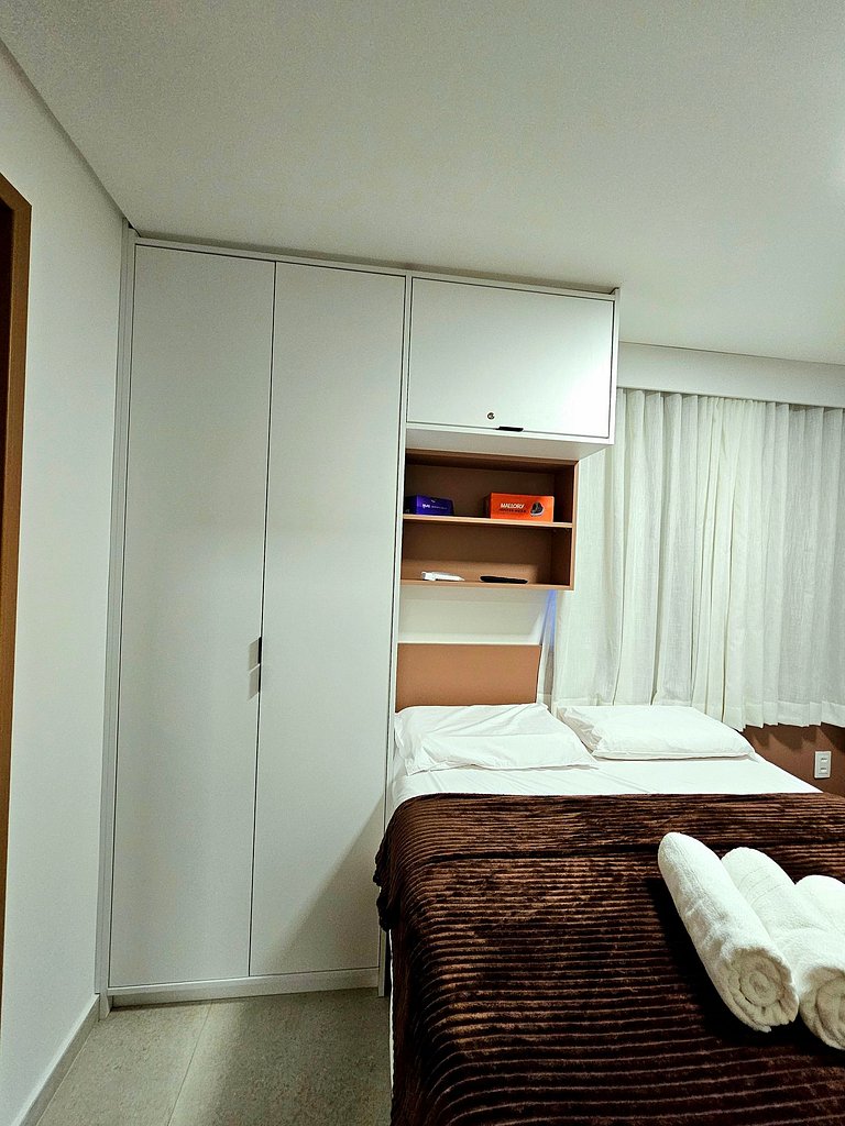 Luxo com 2 quartos (1 suíte) no Centro de Porto.