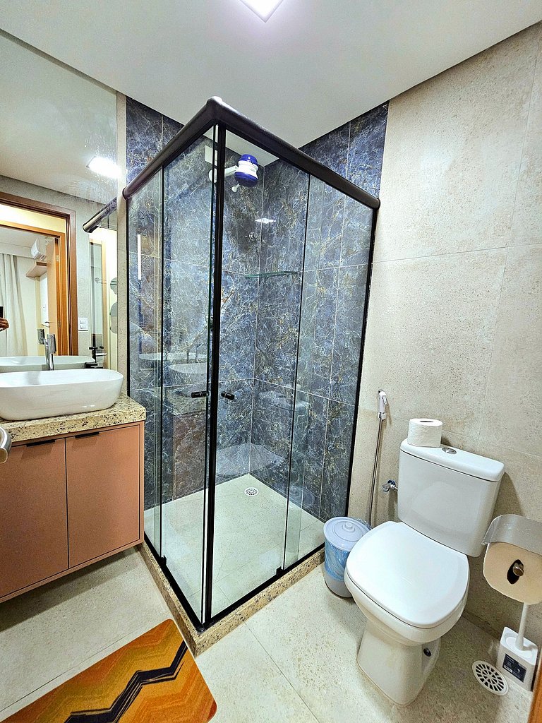 Luxo com 2 quartos (1 suíte) no Centro de Porto.