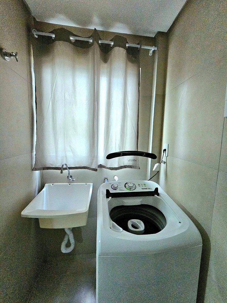 Charmoso e equipado 2 quartos no Centro de Porto