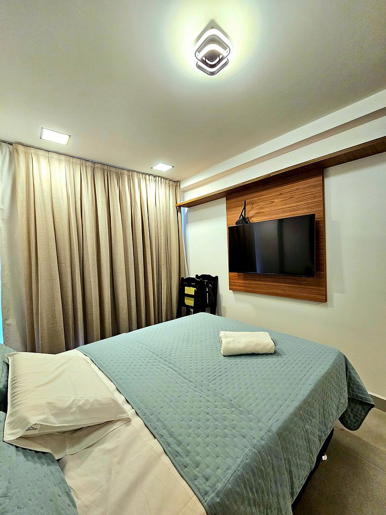 Luxo e Estilo com piscina privativa no Cupe