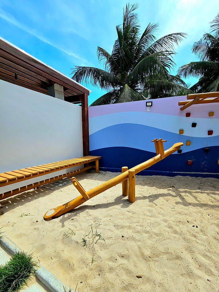 Luxuoso Térreo com Hidro no Maré Alta Tamandaré