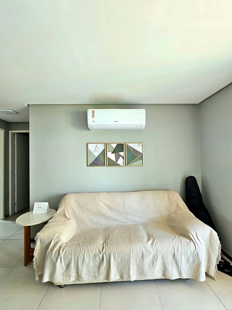 Luxuoso e equipado 2 quartos no Centro de Porto