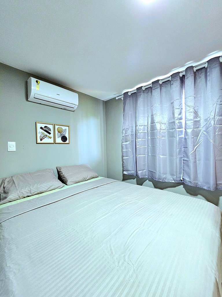 Luxuoso e equipado 2 quartos no Centro de Porto