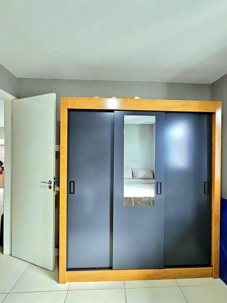 Luxuoso e equipado 2 quartos no Centro de Porto