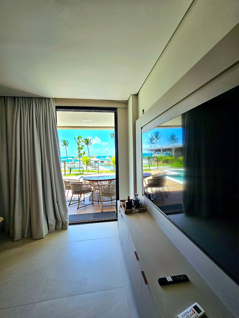 Luxo à Beira-mar com Piscina Privativa no Cais Eco