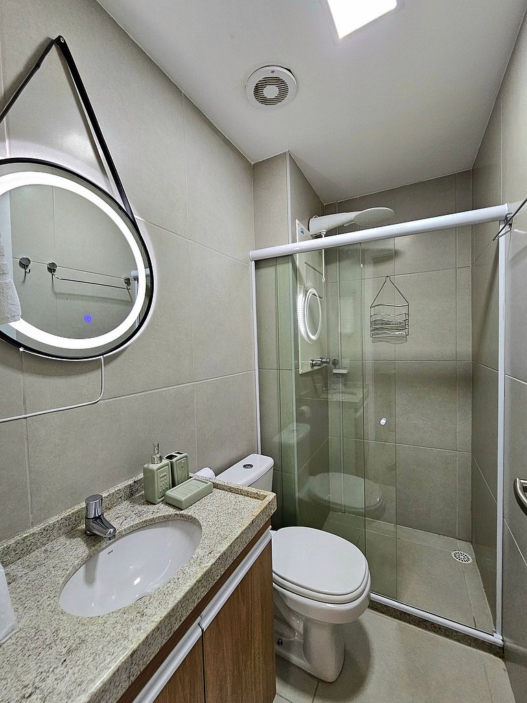 Incrível Sunny hall com vista interna em Porto