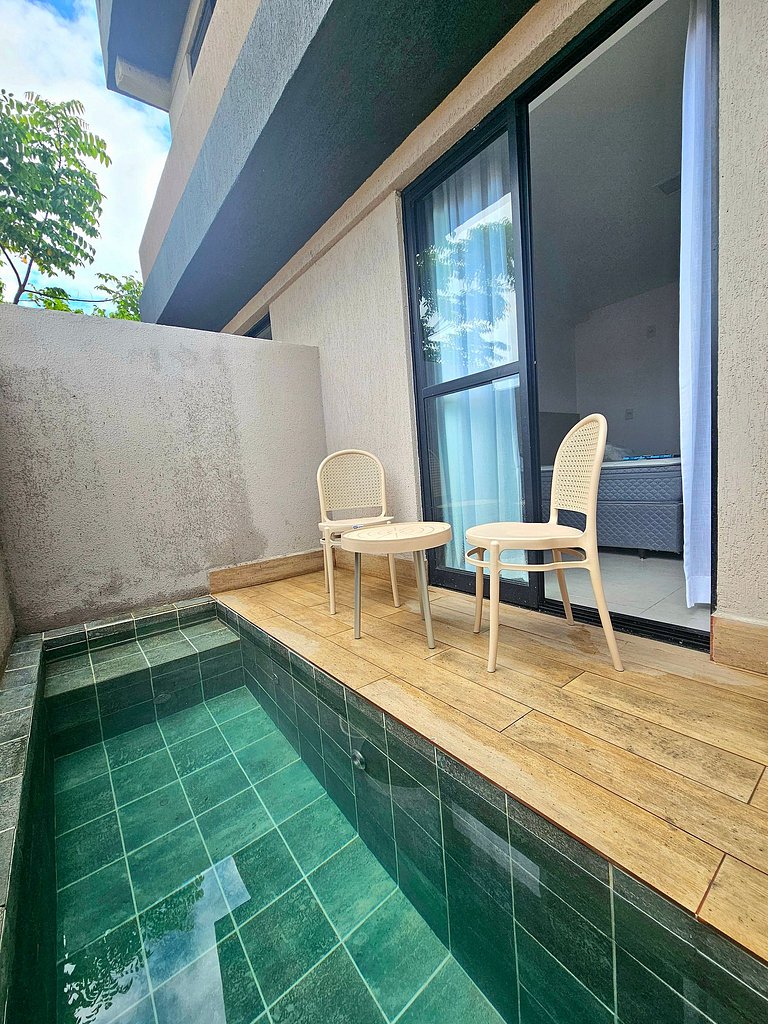Moderno e equipado com piscina privativa no Cupe