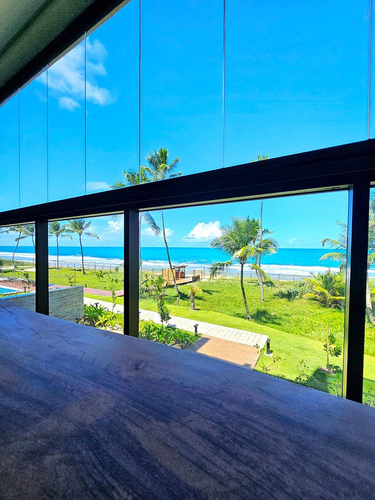 Exclusivo com Vista Mar de Muro Alto no Cais Eco