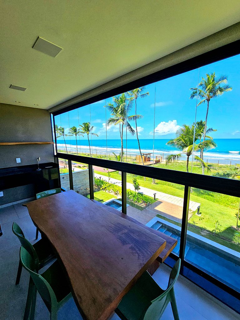 Exclusivo com Vista Mar de Muro Alto no Cais Eco