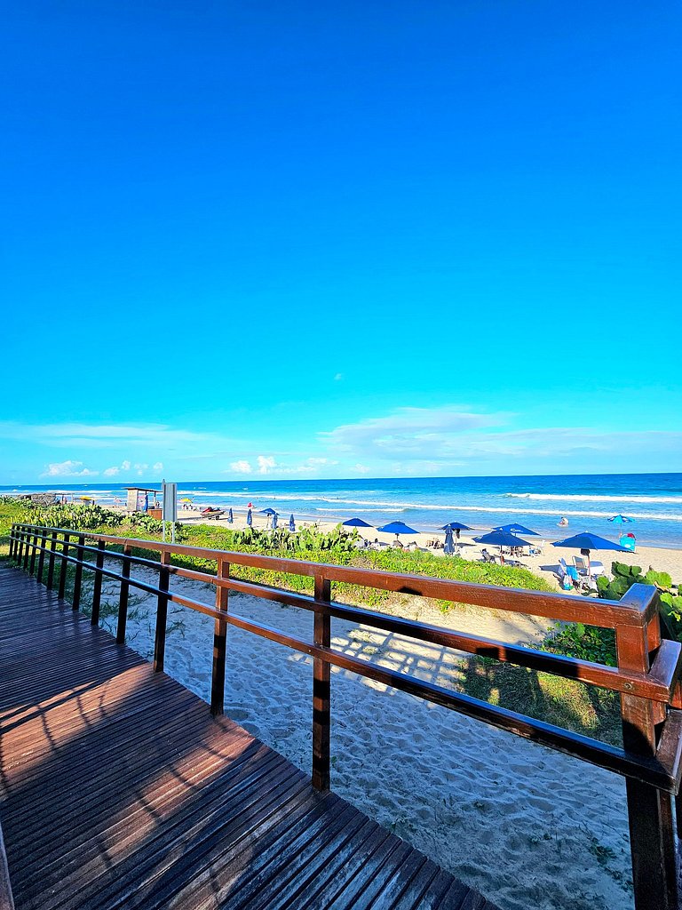 Luxuoso e equipado 3q térreo no Cupe Beach Living.