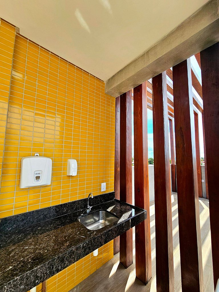 Luxo com 2 quartos no Centrinho de Porto #204