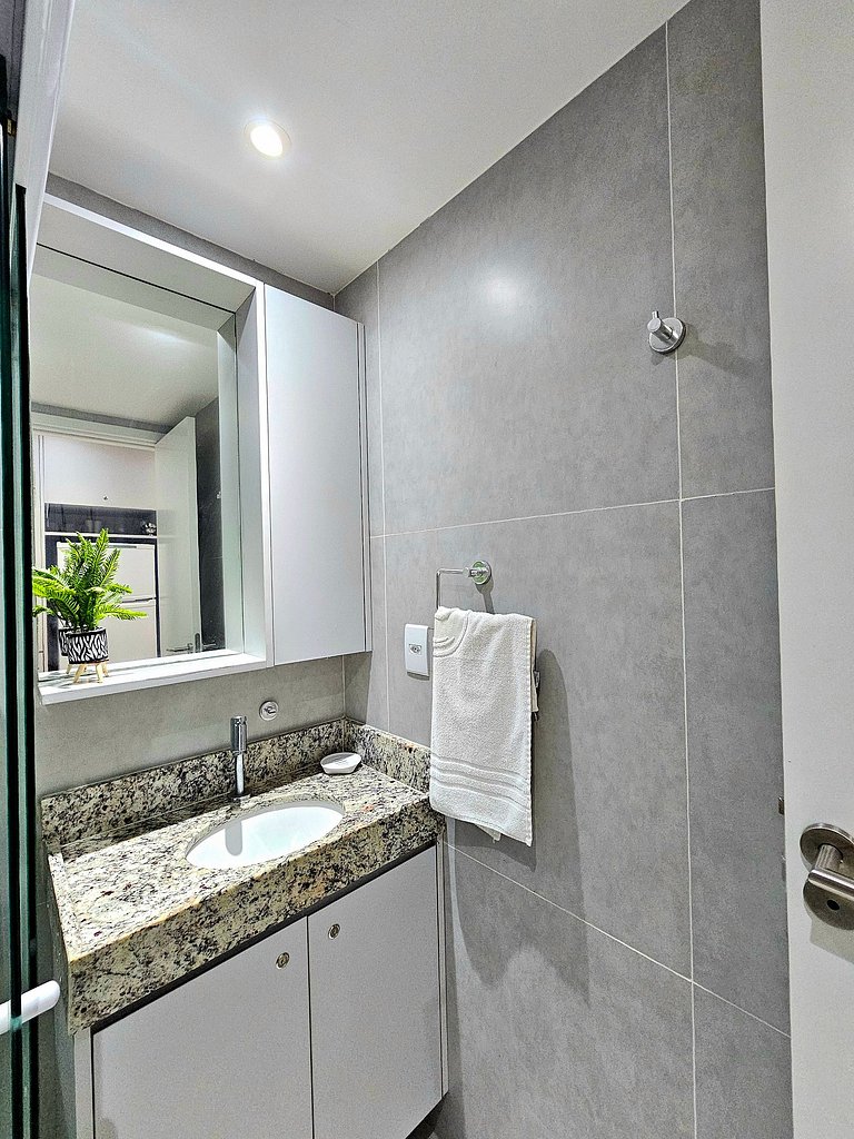 Moderno e equipado no Nixxus Centro de Porto #209