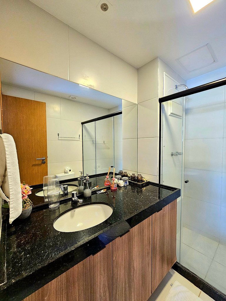 Incrível, completo e com vista piscina no Mana