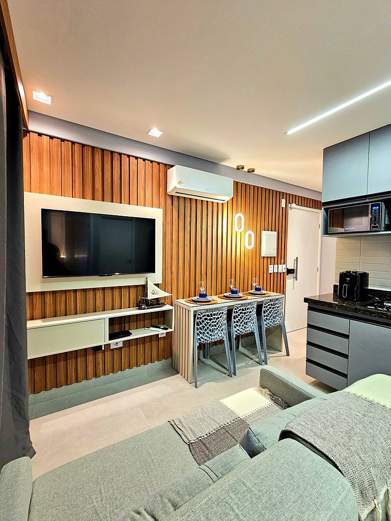 Luxo com 2 quartos no Centrinho de Porto #204