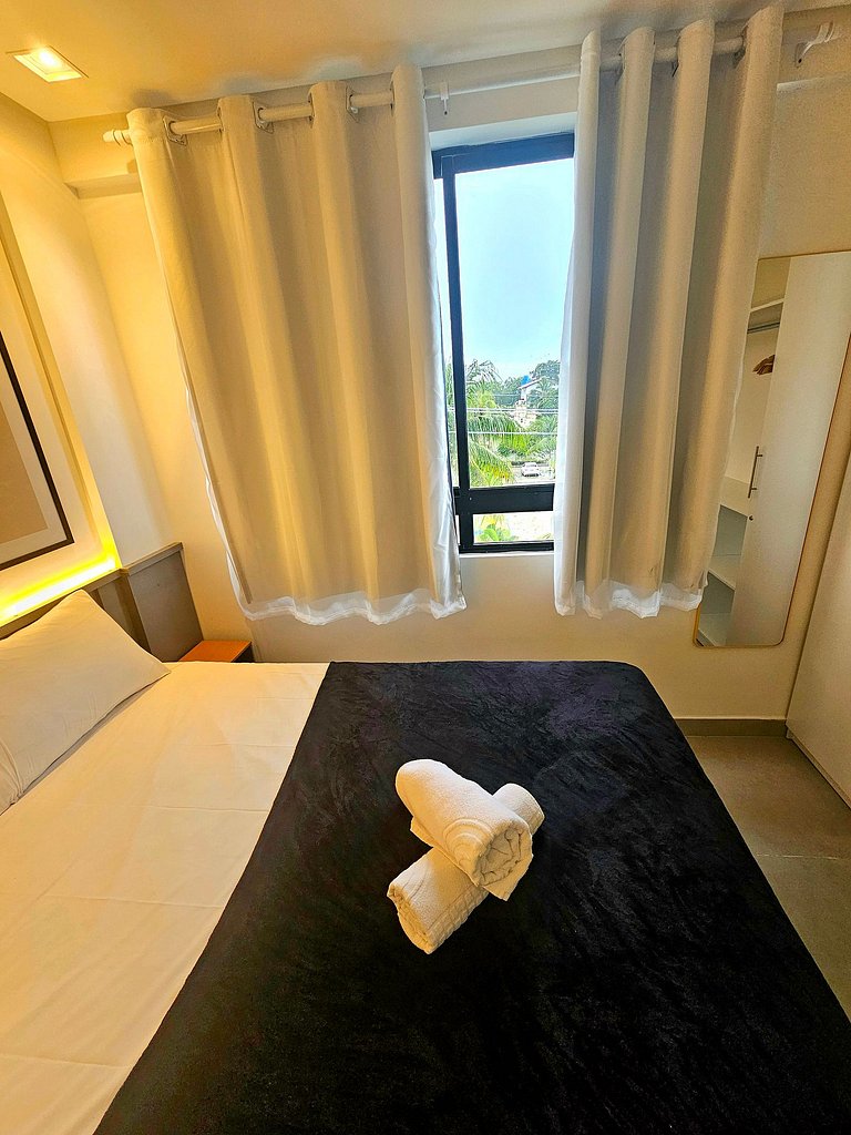 Luxo com 2 quartos no Centrinho de Porto #204