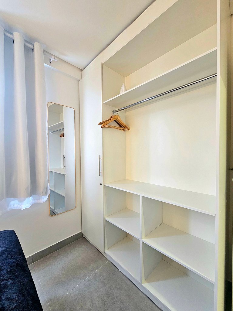 Luxo com 2 quartos no Centrinho de Porto #204