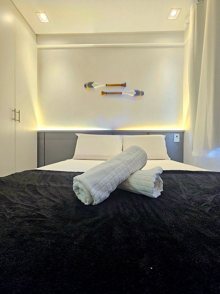 Luxo com 2 quartos no Centrinho de Porto #204