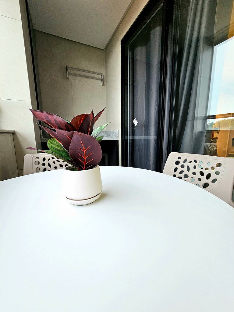 Luxo com 2 quartos no Centrinho de Porto #204