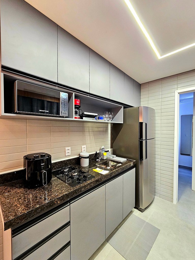 Luxo com 2 quartos no Centrinho de Porto #204