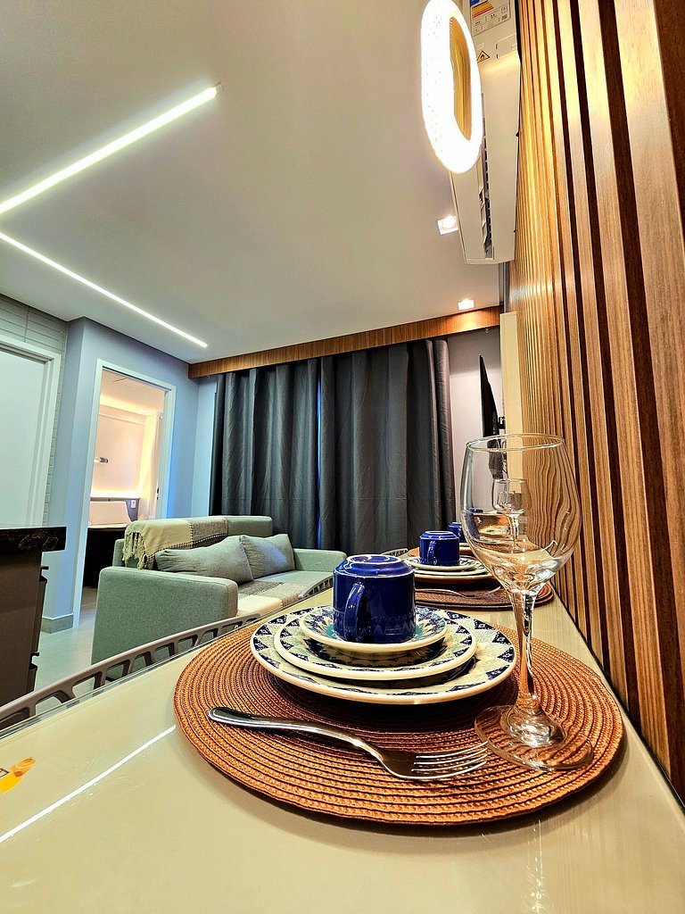 Luxo com 2 quartos no Centrinho de Porto #204