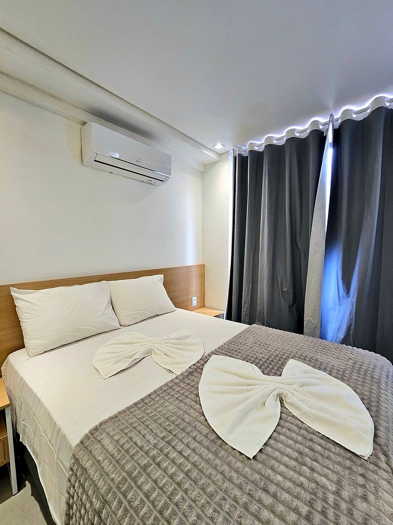Estiloso flat 2 quartos no Centrinho de Porto #305