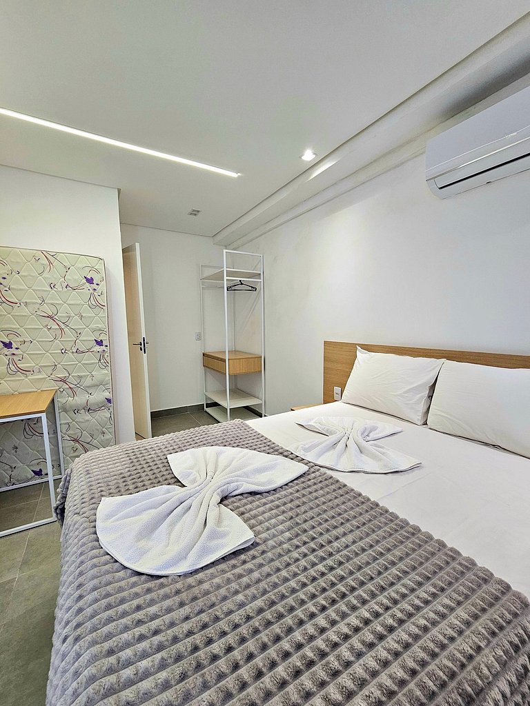 Estiloso flat 2 quartos no Centrinho de Porto #305
