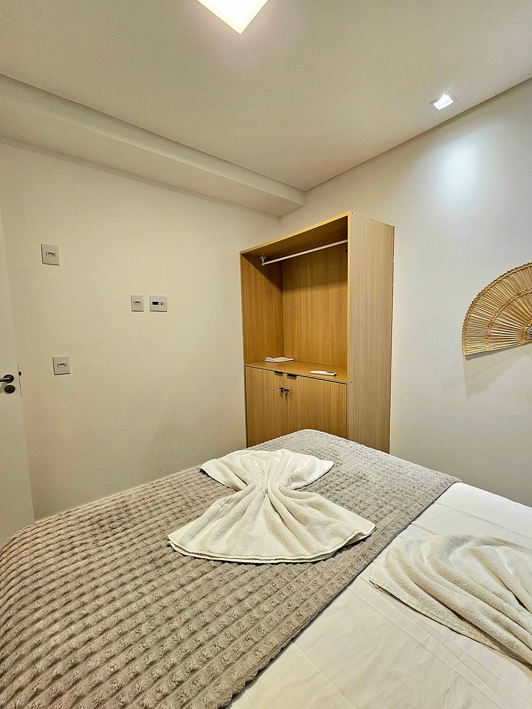 Estiloso flat 2 quartos no Centrinho de Porto #305