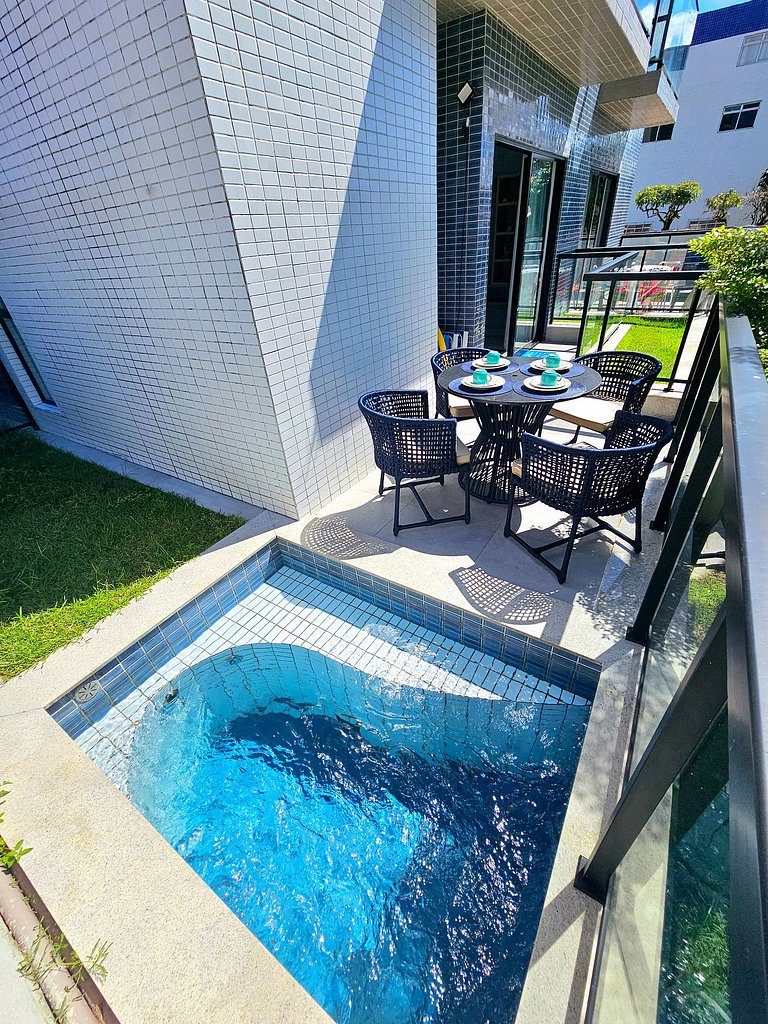 A melhor Piscina privativa do Centrinho de Porto