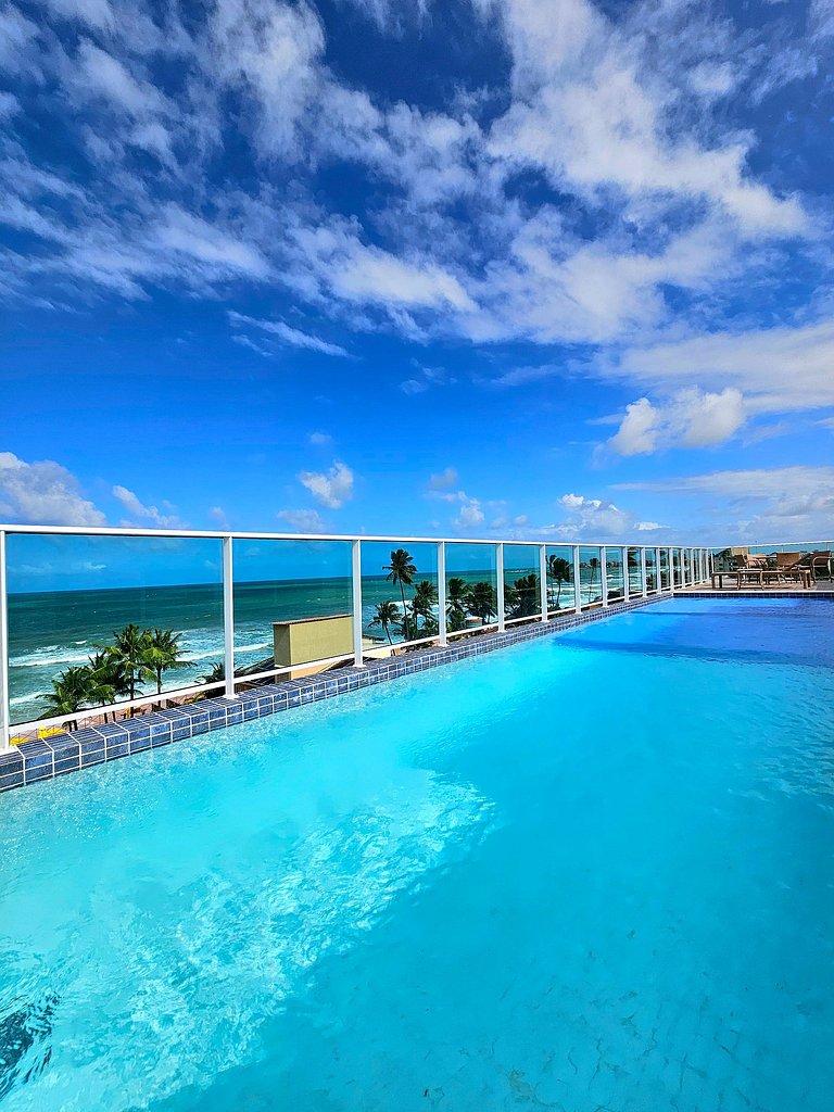 Incrível Ocean Blue a 50 metros do mar e linda vista by HM