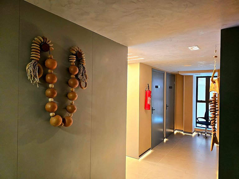 Luxuoso Studio com varanda no Centrinho de Porto