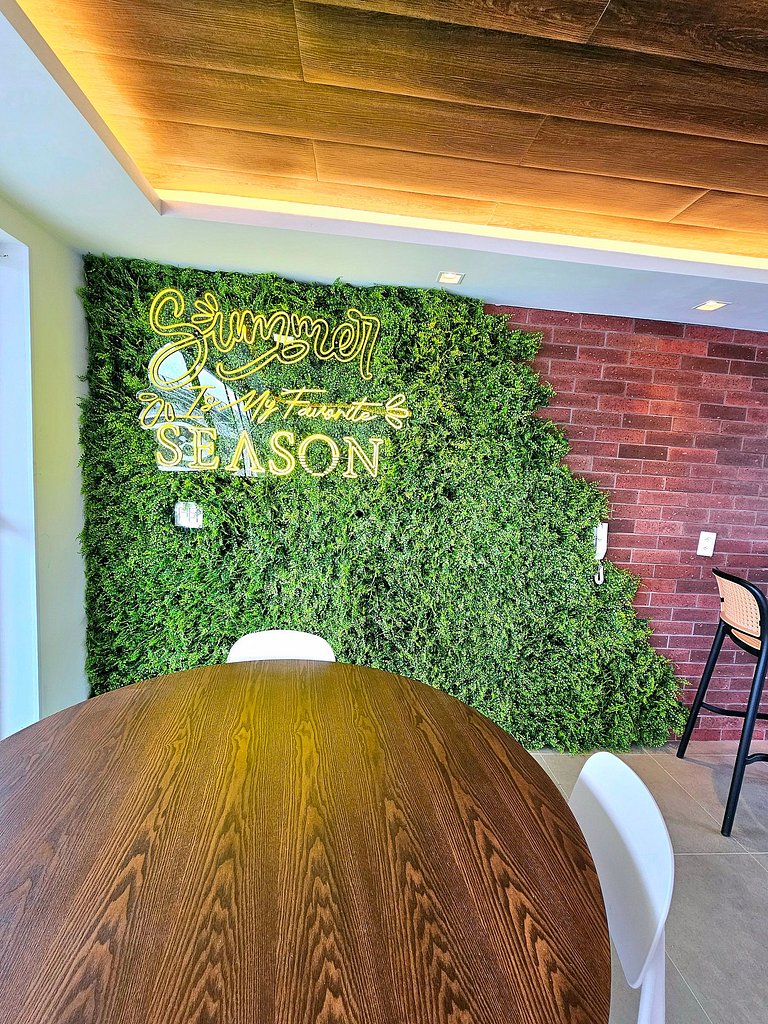 Luxuoso Studio com varanda no Centrinho de Porto