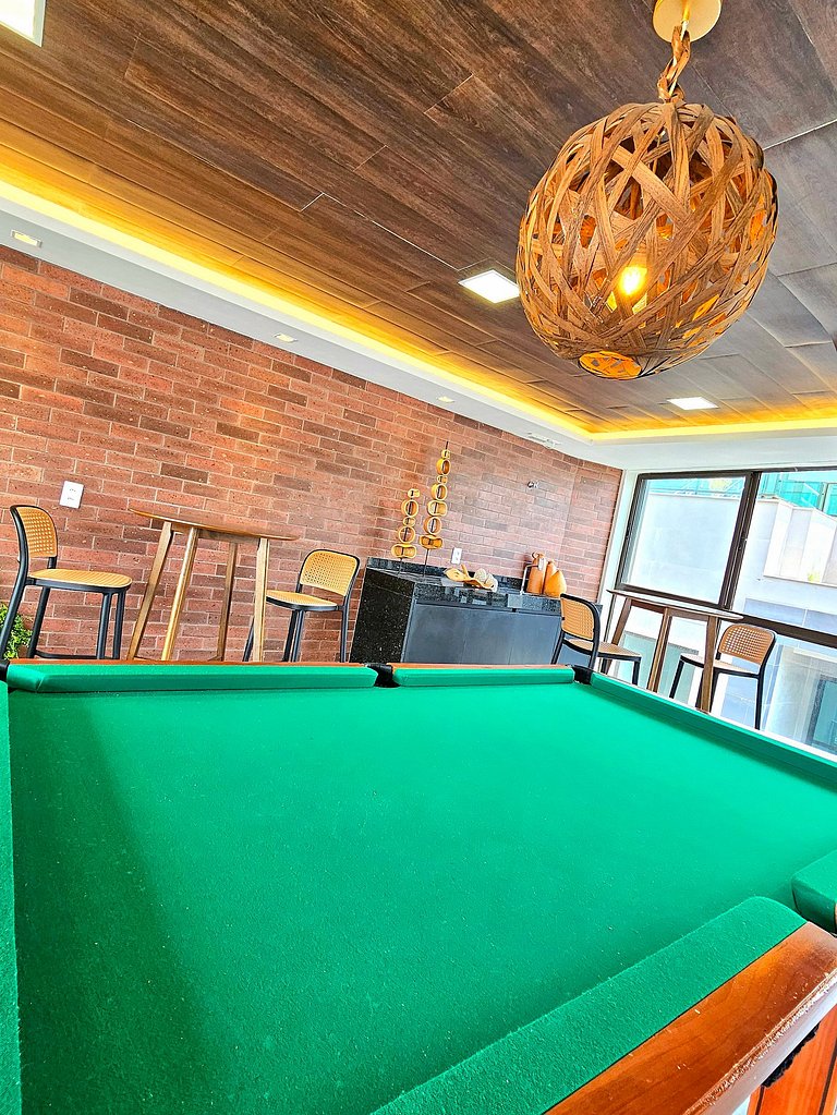 Luxuoso Studio com varanda no Centrinho de Porto