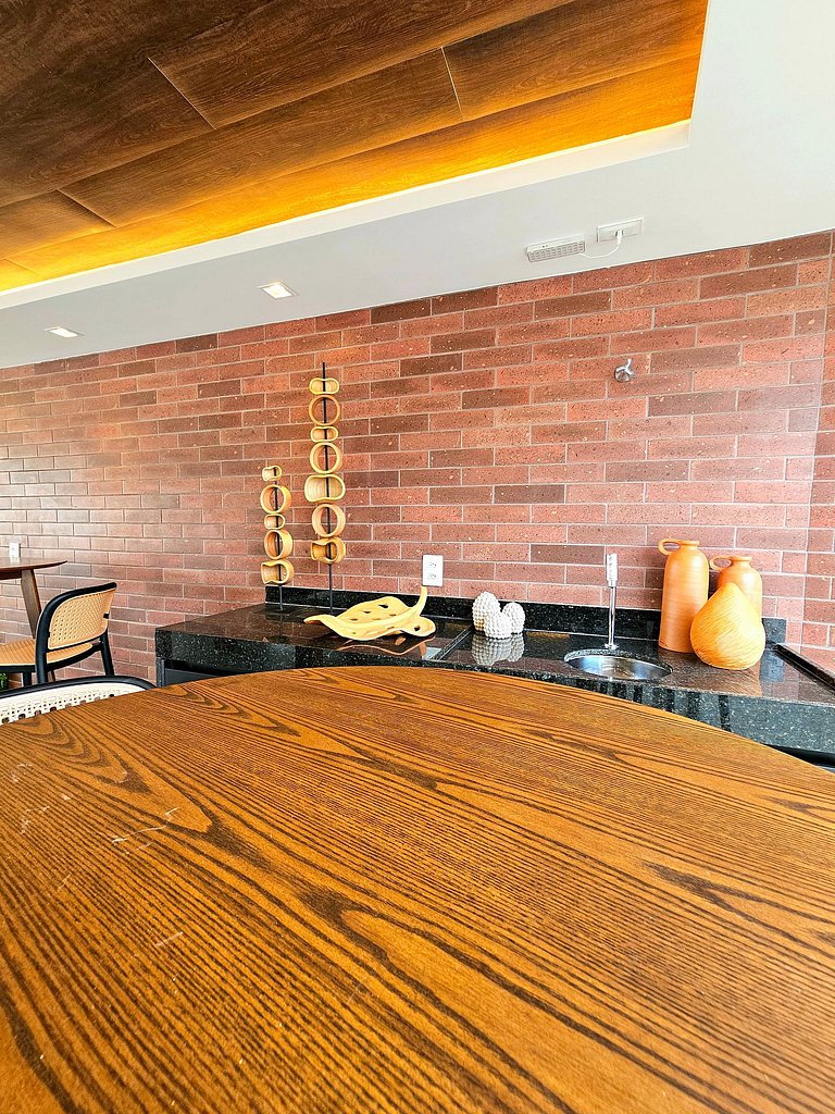 Luxuoso Studio com varanda no Centrinho de Porto