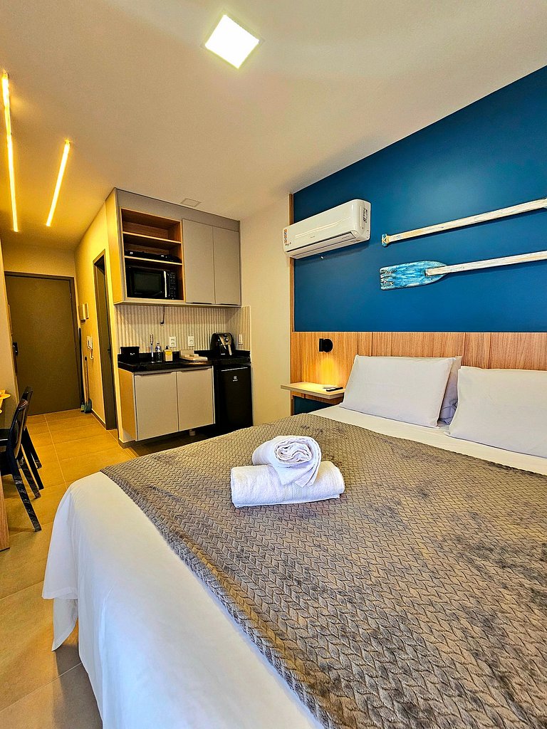 Luxuoso Studio com varanda no Centrinho de Porto