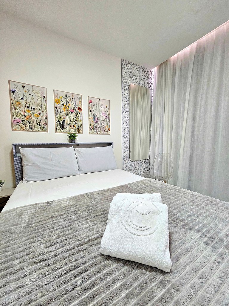 Estiloso e equipado studio no centro de Porto #305