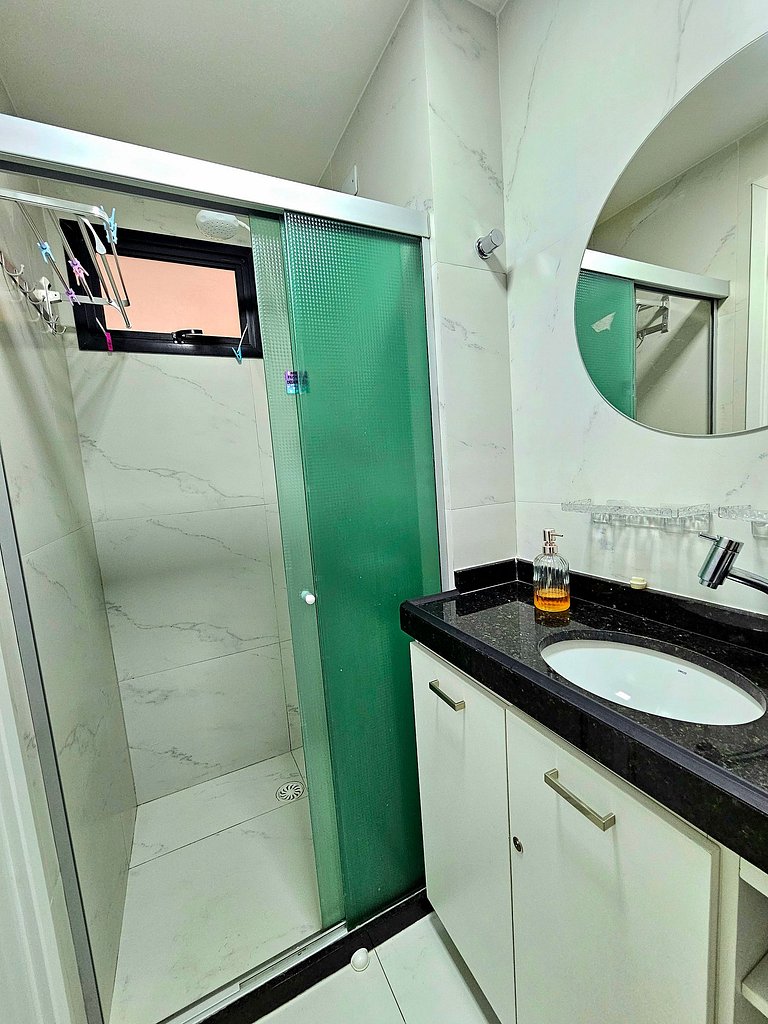 Estiloso e equipado studio no centro de Porto #305