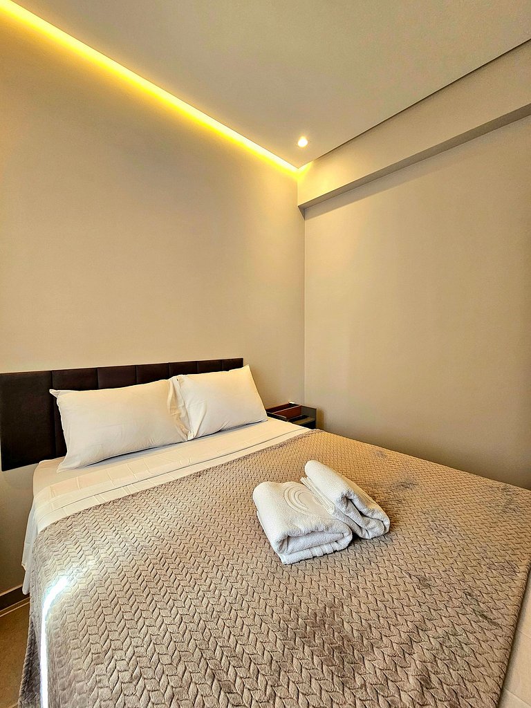 Luxoso 1 quarto, piscina privativa Centro de Porto