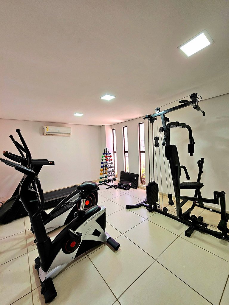 Luxuoso Studio c/ área gourmet no Centro de Porto