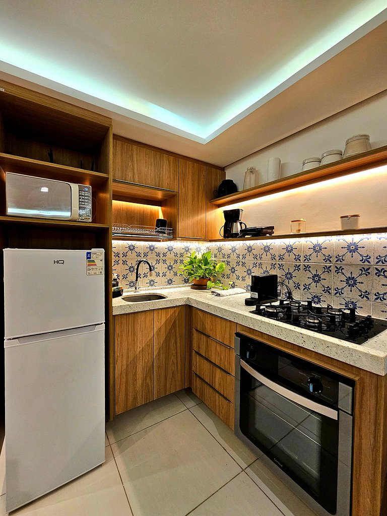 Luxuoso Studio c/ área gourmet no Centro de Porto