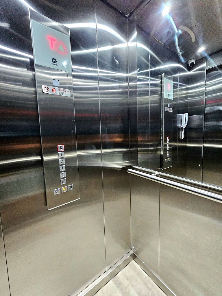 Confortável e Equipado no Centrinho de Porto #08