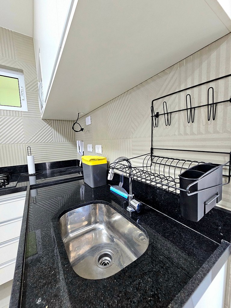 Confortável e Equipado no Centrinho de Porto #08